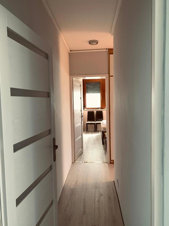 Modern Two Bedroom Flat With Balcony Lenti Exterior photo